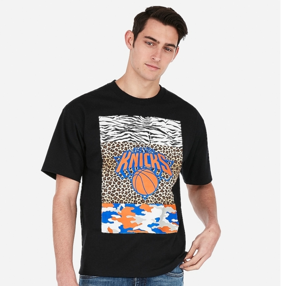 New York Knicks NBA Heavyweight Graphic T-Shirt